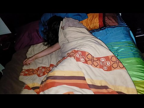 ❤️ ස්ටේප්සන් තම තරුණ සුළු මව නිදා සිටියදී ඇයට බැණ වදියි. ❤❌ Porno අපෙන්% si.risegame.top% ☑